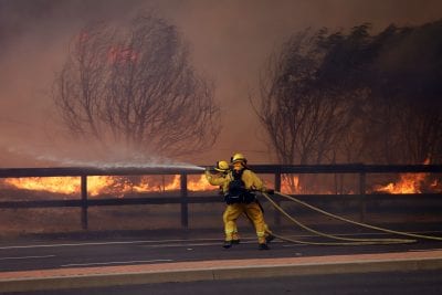 Canyon 2 fire in Orange Co. 25% contained