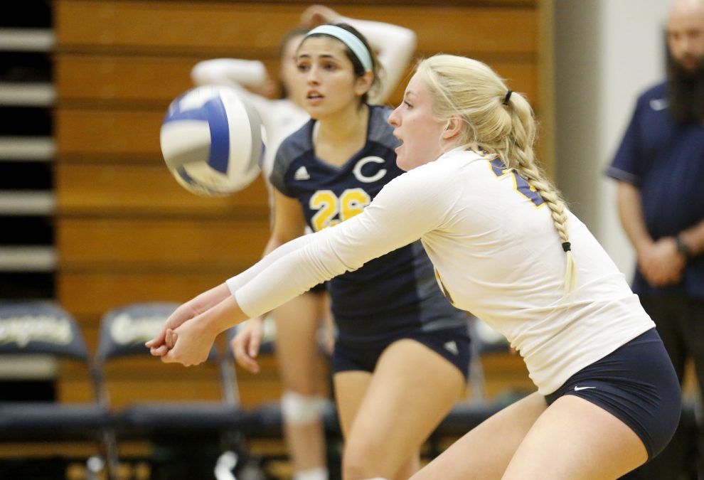 COC volleyball picks up playoff victory over Golden West
