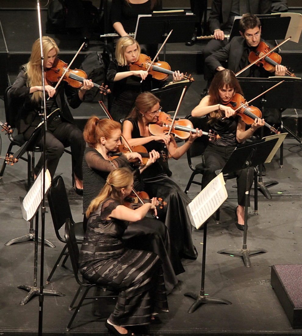 Local Music Teacher Derrick Spiva Jr. To Have Work Premiered By Los