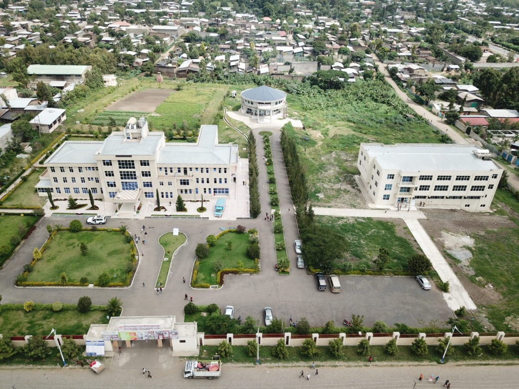 Local doctors care for Ethiopia; surgeon founds hospital in rural