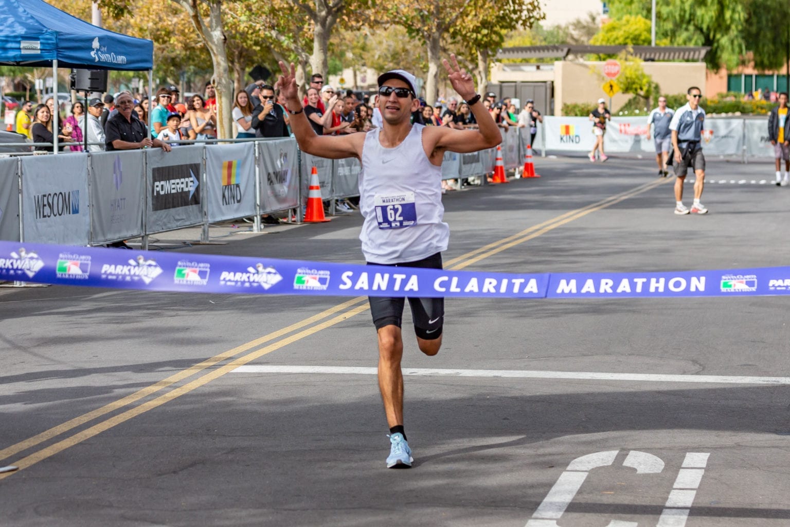 Runners take to the streets and paseos through the Santa Clarita Marathon