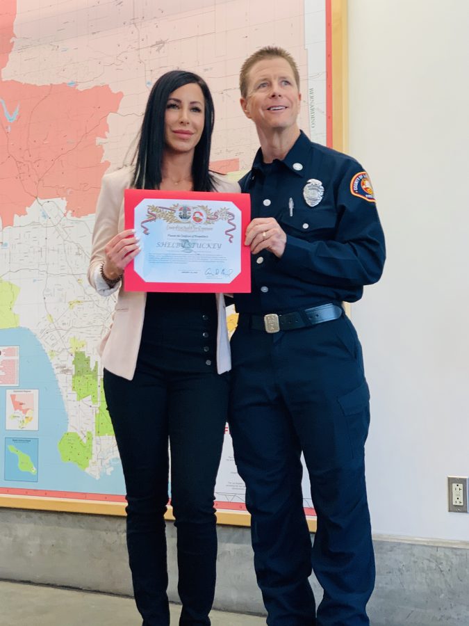 Valencia woman honored as a hero after saving man’s life