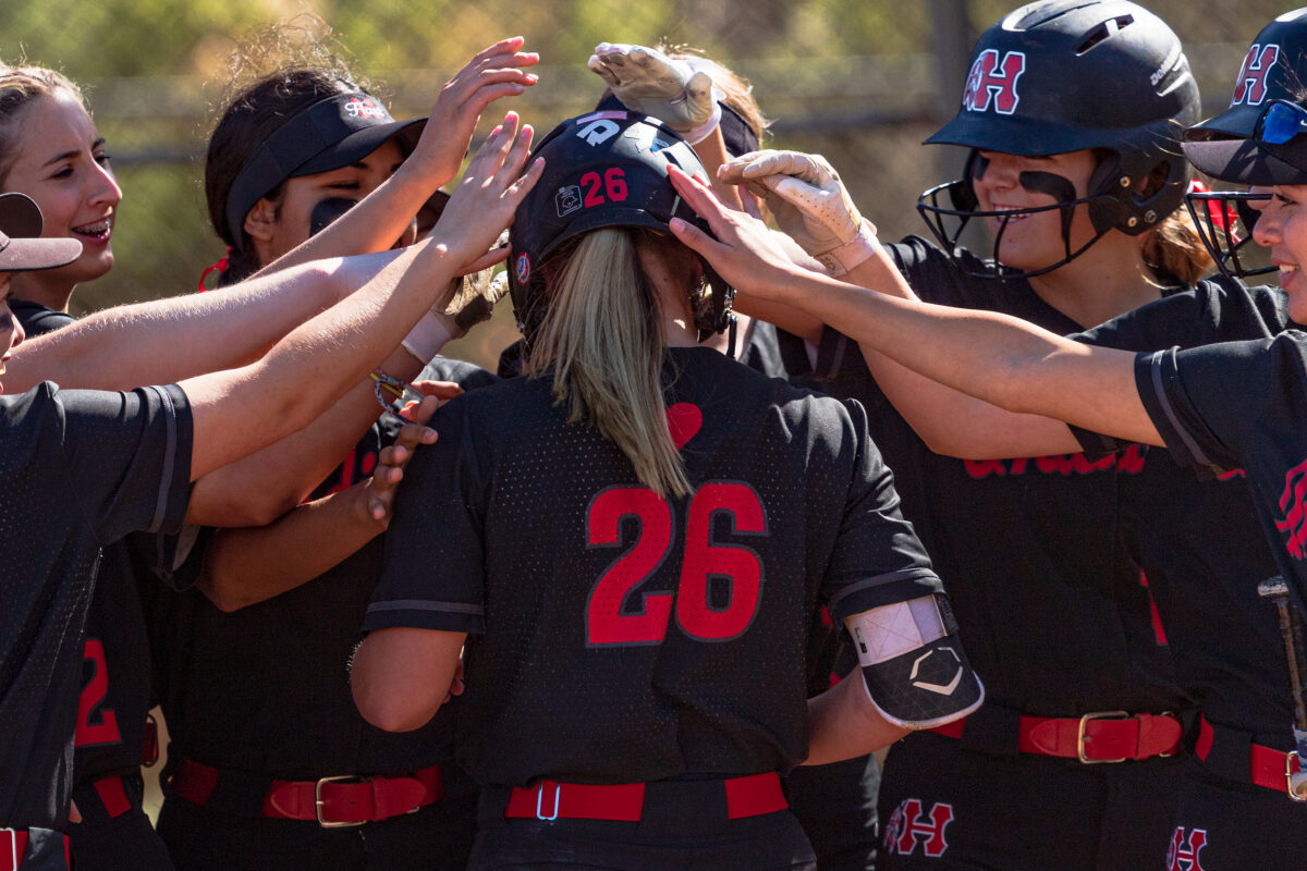 Hart softball beats West Ranch, 94