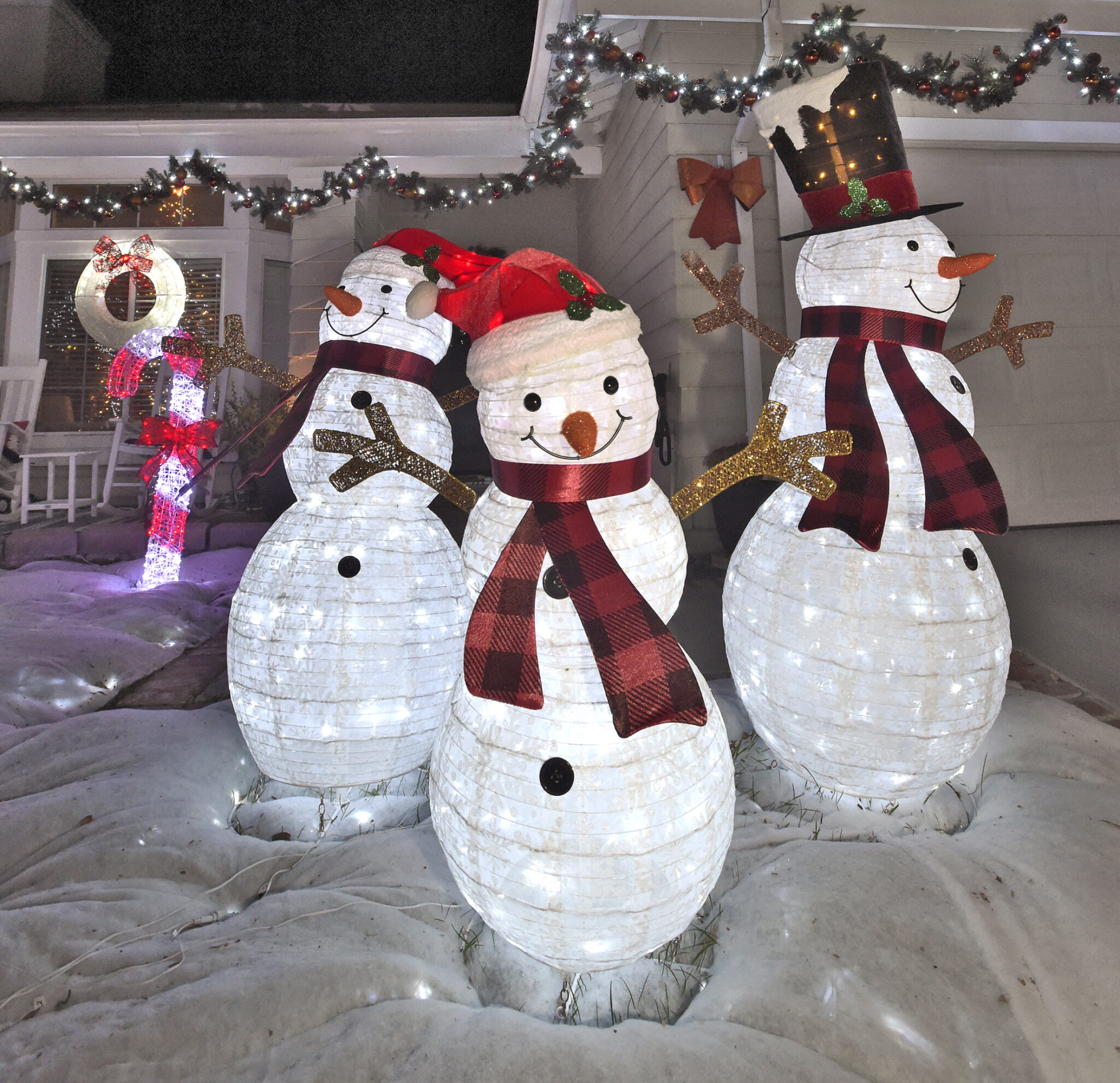 SCV Holiday Lights Tours, extravaganzas and superhomes