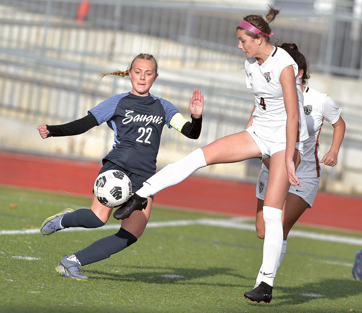 Saugus and Castaic finish in scoreless draw