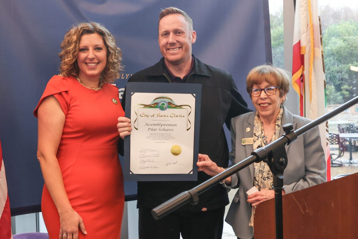 Schiavo announces new position during community oath of office