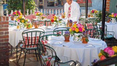 The Ivy, an L.A. landmark opened in 1983, is the perfect spot for a beautiful Valentine’s Day lunch.