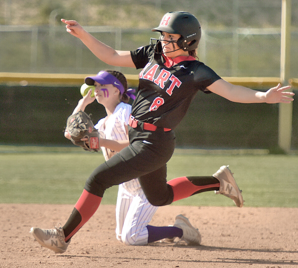 Valencia softball hands Hart first league loss