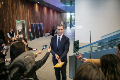 Gov. Gavin Newsom addresses the media after a meeting with local leaders on homelessness in Sacramento on Nov. 18, 2022. Photo by Rahul Lal, CalMatters