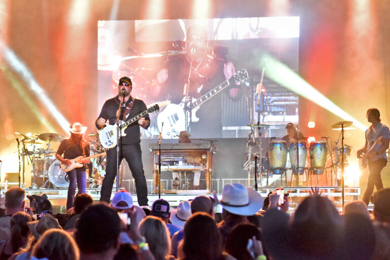 Boots, Brews and Brice Lee Brice performs in SCV for crowd of 8,000 at