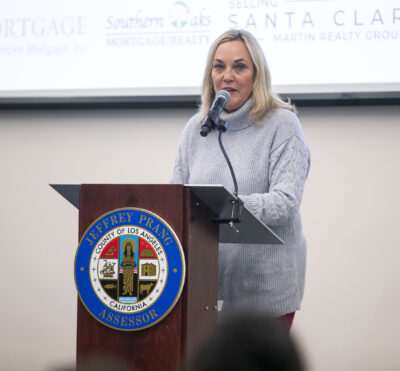 Supervisor Kathryn Barger speaks to the crowd at the Santa Clarita Homeowners' Resource Fair on Saturday at Canyon Country Community Center. Habeba Mostafa/ The Signal