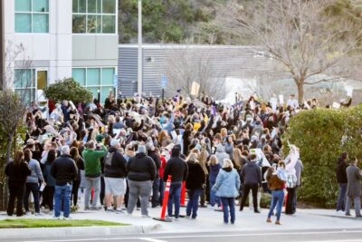 More than 800 teachers throughout Santa Clarita gathered to demonstrate against the status of contract negotiations ahead of the William S. Hart Union High School District governing board meeting on Wednesday, March 13. Habeba Mostafa/ The Signal