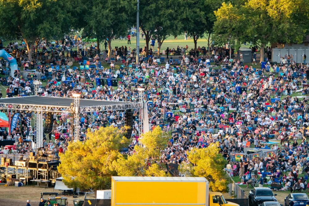 Music fans fill up Central Park for featured band Twisted Gypsy, a Fleetwood Mac tribute band, on July 26, 2025 for Concerts in the Park hosted by the city of Santa Clarita in Saugus, Calif. Katherine Quezada/The Signal