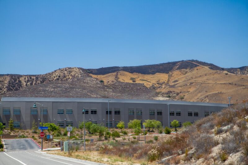 The "Canyon Fire" begins to creep towards Castaic High School on Friday afternoon, Aug. 8, 2025. Katherine Quezada/The Signal