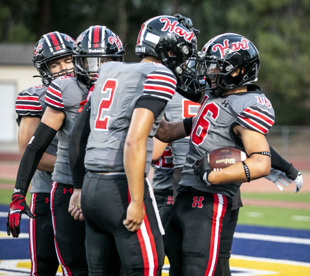 Read more about the article Hart defeats Burroughs in home opener  