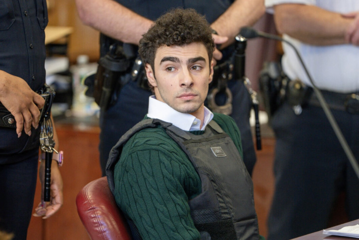 Luigi Mangione, accused of fatally shooting UnitedHealthcare CEO Brian Thompson, appears in court for a hearing in New York on Feb. 21, 2025,. Steven Hirsch/New York Post via AP, Pool, File