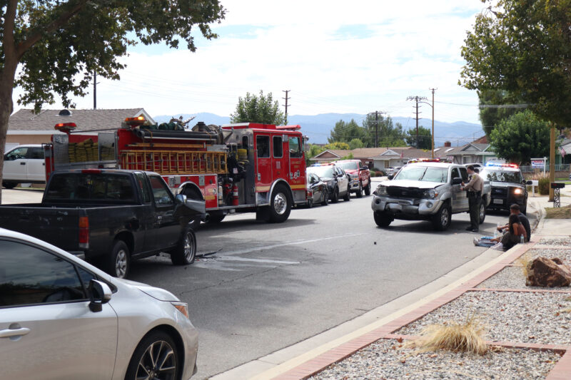 First responders were dispatched to a head on collision on Alamogordo Road and Cabrera Avenue in Saugus, Sunday, Sept. 21, 2025. Kamryn Martell/The Signal