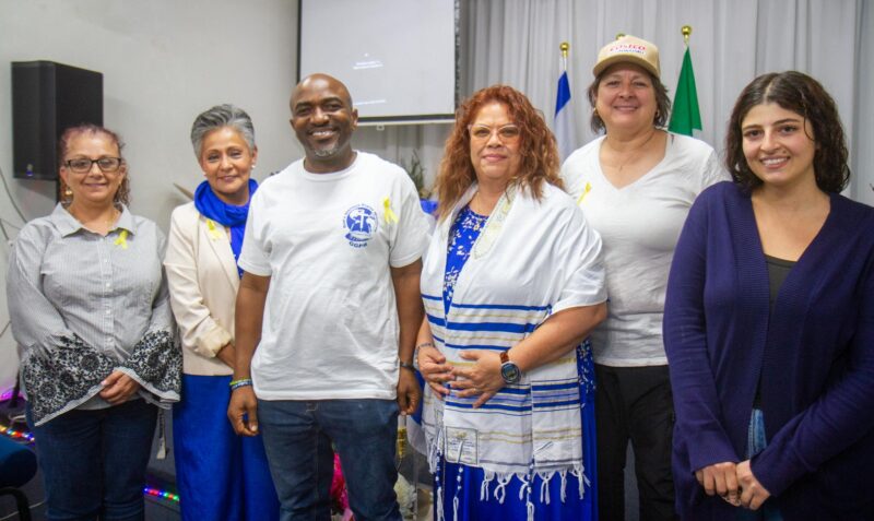 The Flags and Fellowship of Jews and Christians collective before the “Remembering Oct. 7” ceremony on Oct. 7, 2025 in Canyon Country, Calif. Katherine Quezada/The Signal
