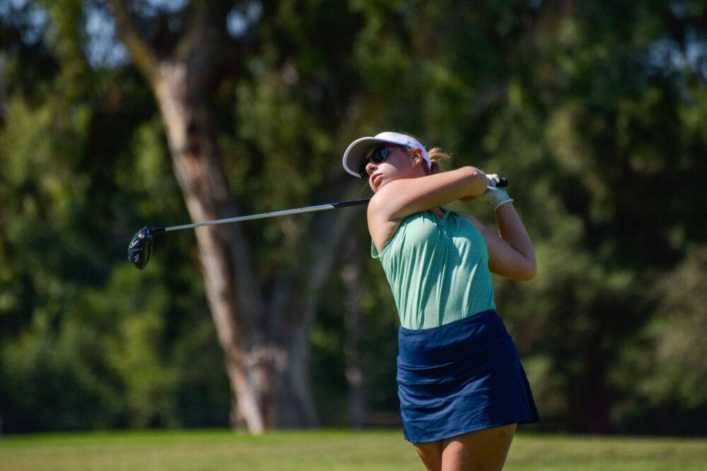 Sofia Allard shot a season-best score of 82 to place fifth in the field of 32 individuals last week at Encino Golf Course. Photo by Mari Kneisel/COC Sports Information.