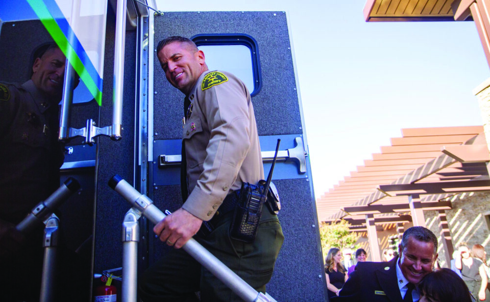 Read more about the article SCV Sheriff’s Station may receive $1 million for mobile command center 