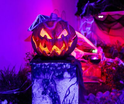 Residents of all ages could participate in the Bar Harbor Scares maze in Valencia on Saturday, Oct. 11, 2025. Habeba Mostafa/ The Signal
