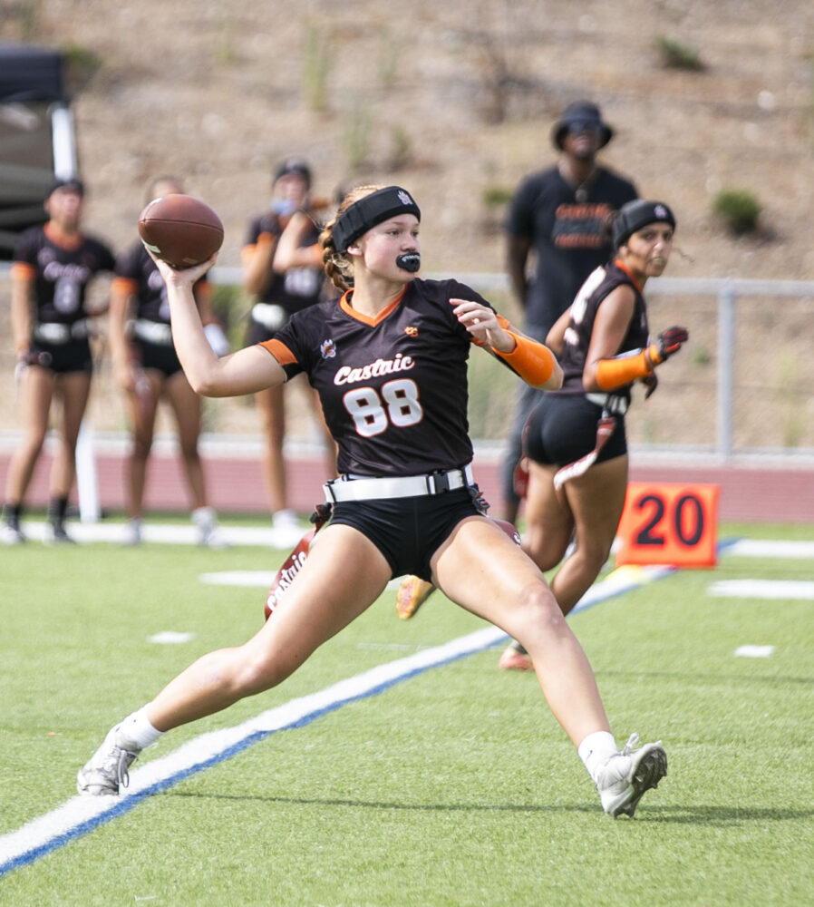 Castaic junior Larkin Smith (88) throws the ball during Tuesday's game against Canyon at Castaic High School on Sept. 17, 2025. Habeba Mostafa/ The Signal