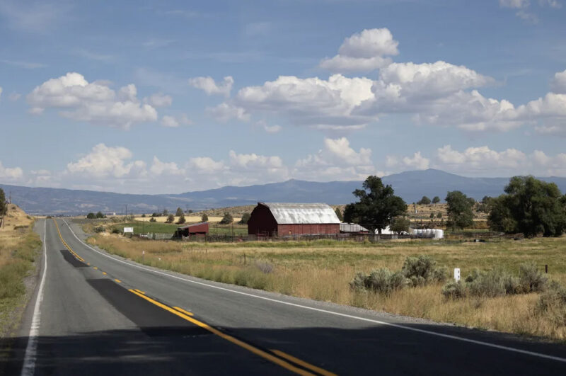 A barn in rural Modoc County on Sept. 4, 2025. Photo by Miguel Gutierrez Jr., CalMatters