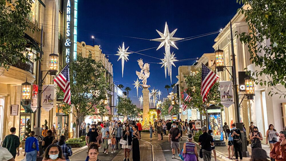 From the open-air mall experience of The Grove to boutique stores in Venice to bargain hunting on Santee Alley. LA has several places to explore for high-end goods, indie fashion finds and unique vintage treasures. ©SHUTTERSTOCK