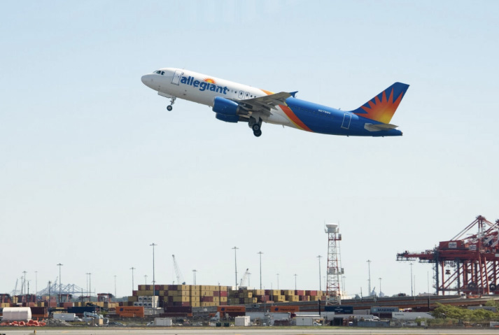 An Allegiant airplane takes off at at Newark Liberty International Airport in Newark, N.J., on Sept. 11, 2025. Photo by Samira Bouaou.