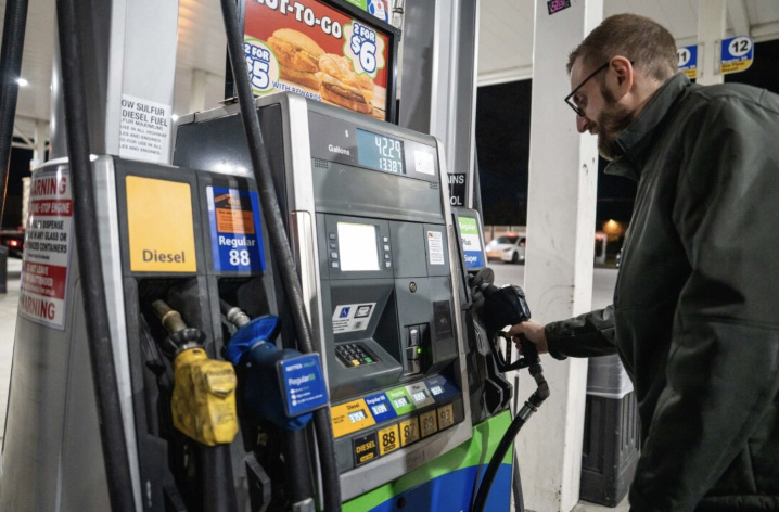 A man at a gas station in Elkridge, Md., on Nov. 12, 2025. Photo by Madalina Kilroy.