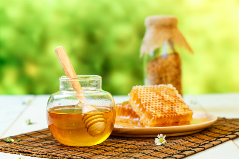 From Fillmore to apiary innovators in Sylmar, Chatsworth and Santa Clarita, each spoonful tells a story as unique as the blossoming landscapes that nurture the bees. ©ADOBESTOCK