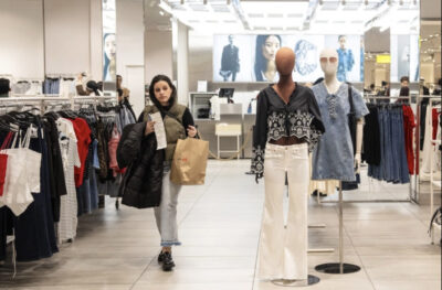 People shop at a retail store in New York City on March 21, 2025. Photo by Samira Bouaou.