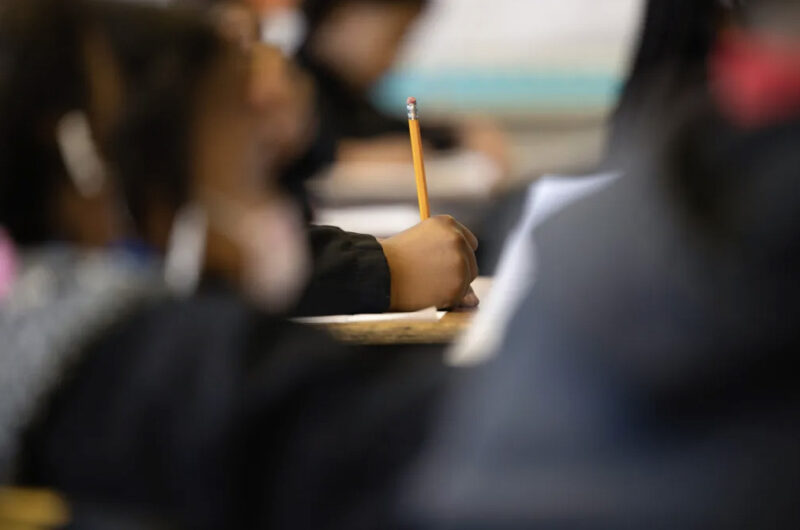 Students in a classroom in Sacramento on May 11, 2022. Photo by Miguel Gutierrez Jr., CalMatters