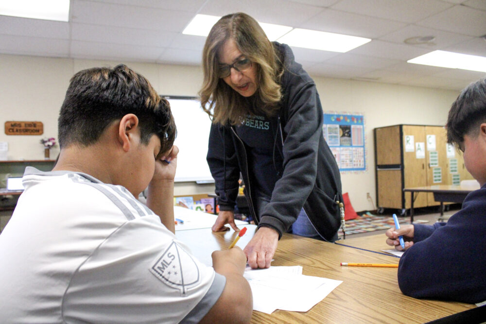Canyon Springs Community School instructor Haneen Eid helps a student during an English Language Development class on Friday, Dec. 5, 2025. Susan Monaghan/The Signal