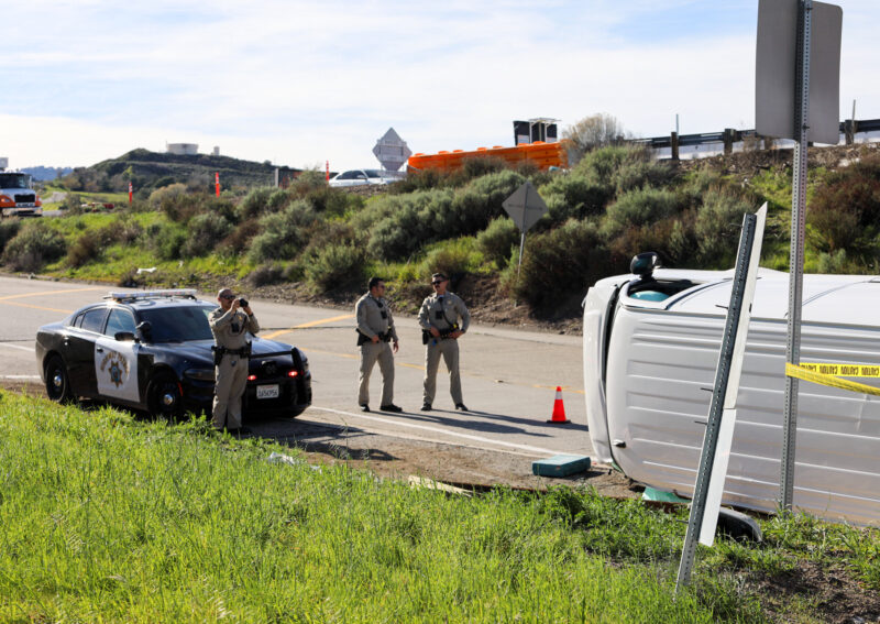 California Highway Patrol Officers investigate the circimstances of a deadly crash on State Route-14 and Newhall Avenue on Wednesday, Jan. 14, 2026. Habeba Mostafa/The Signal