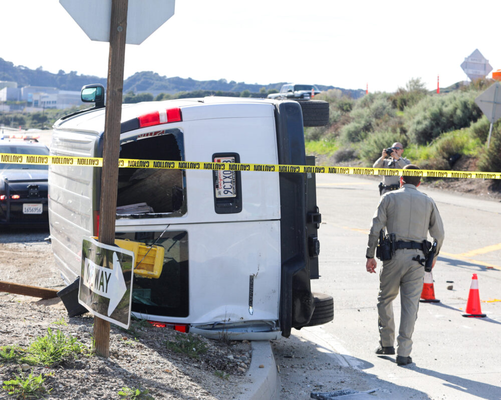 California Highway Patrol Officers investigate the circimstances of a deadly crash on State Route-14 and Newhall Avenue on Wednesday, Jan. 14, 2026. Habeba Mostafa/The Signal