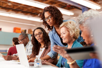 Feeling uncomfortable with new computers, ipads, tablets or smart phones, try a class to ease your technology fears. ©ADOBESTOCK