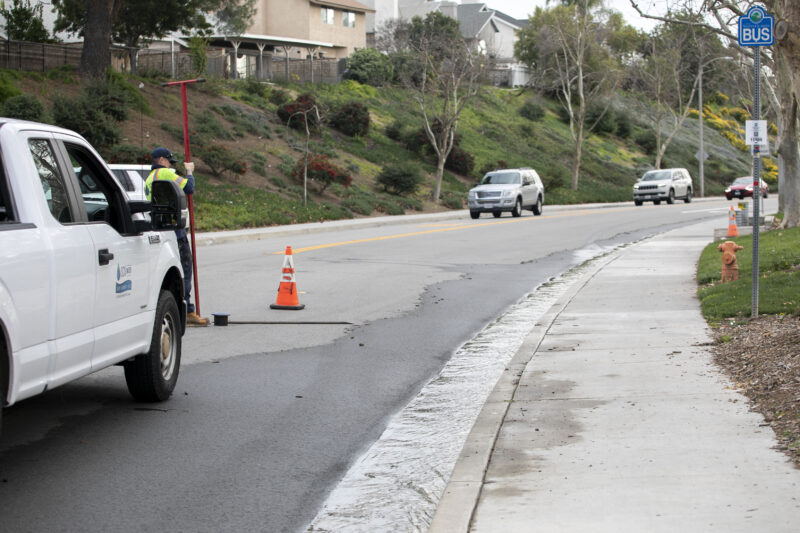 An SUV crashed into a wall at the intersection of Seco Canyon Road and Coral Way, causing a power outage in the Saugus neighborhood on Thursday, Jan. 22, 2026. Habeba Mostafa/ The Signal