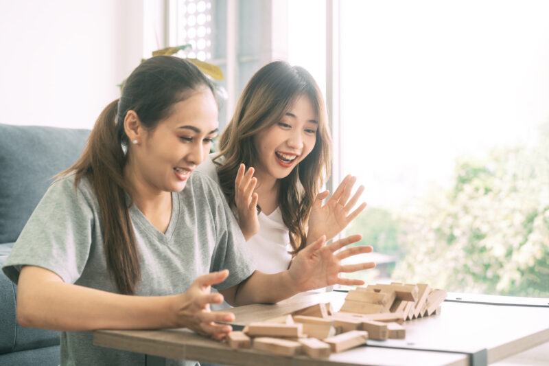 Play allows the brain to enter into the flow state and gives it a chance to rest from constant overstimulation. ©ADOBESTOCK