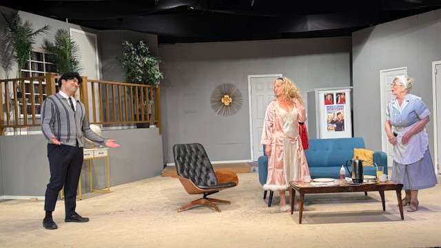 Read more about the article Canyon Theatre Guild opens comedy, ‘Boeing Boeing’ 