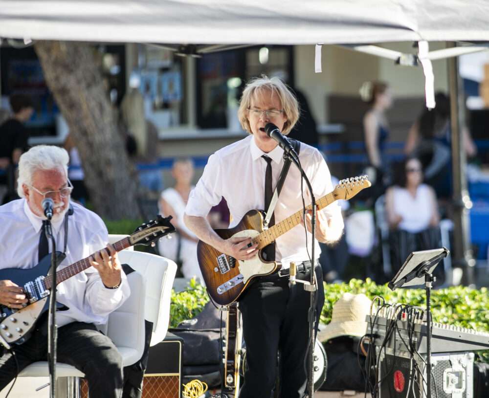 Read more about the article Photos: Sgt. Pepper Beatles Tribute