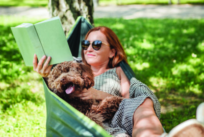 Every August 15, National Relaxation Day arrives without fanfare. However, this unofficial holiday offers a welcome invitation to breathe deeply and reclaim a moment of calm. ©iStock