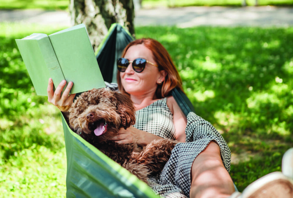 Every August 15, National Relaxation Day arrives without fanfare. However, this unofficial holiday offers a welcome invitation to breathe deeply and reclaim a moment of calm. ©iStock