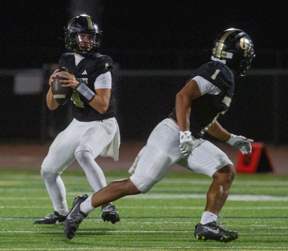 Golden Valley quarterback Jaxon Ray (4) and running back Aaron McCormick (1) during the first half of Friday’s game against Crescenta Sept. 4, 2026. Katherine Quezada/The Signal