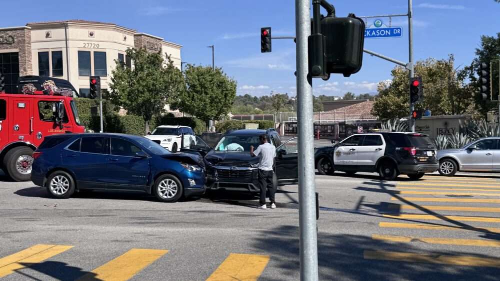 Read more about the article 2nd crash in as many days near Valencia High School  