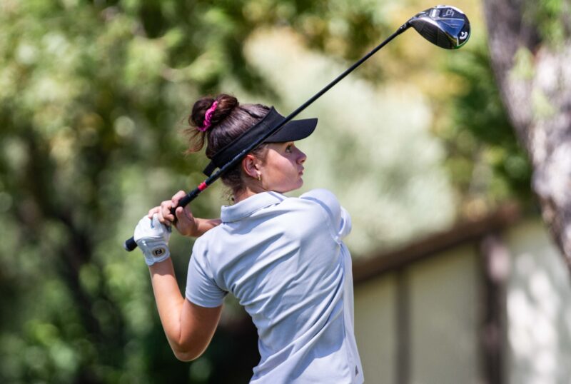 Zoe Greif of West Ranch tees off during the 2026 Foothill League’s second match on Thursday, Sept. 24, 2026 at the Vista Valencia Golf course. Katherine Quezada/The Signal
