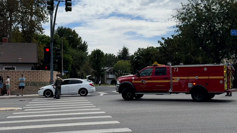 A man in his 20s was transported to the hospital in critical condition following an e-scooter and vehicle collision in Valencia on Saturday afternoon. Signal Staff/The Signal