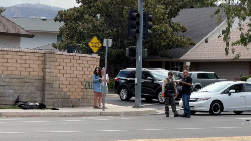 A man in his 20s was transported to the hospital in critical condition following an e-scooter and vehicle collision in Valencia on Saturday afternoon. Signal Staff/The Signal