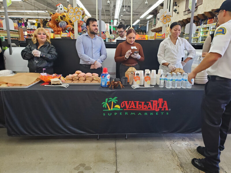 Employees serving refreshments at Comchas with a Cop at the Vallarta Supermarket in Valencia, Calif., Thursday, Oct, 27, 2026. Audrey De Laura/The Signal